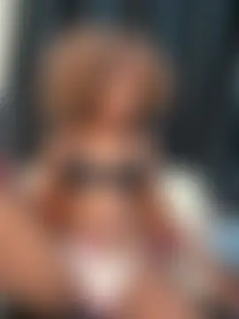 Bella_kiki élő chatszobája