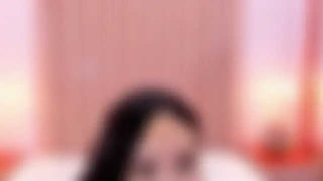 Zoe_Monrow's Live Chat Room