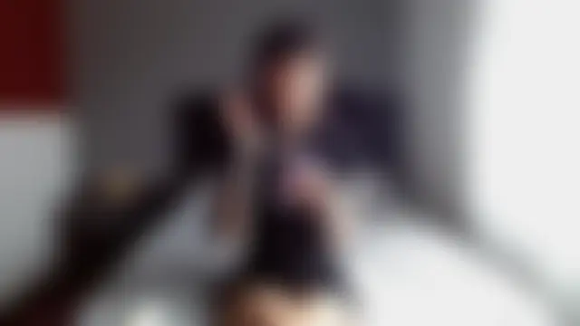 Emilia_1995's Live Chat Room