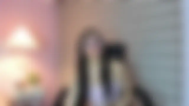 Leah_Brm – Naživo chatovacia miestnosť