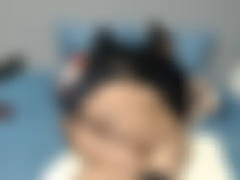 Bustydiva83 Live Chatraum