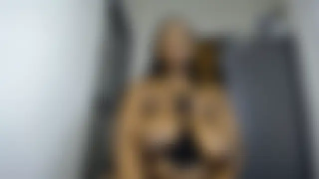 Curvy_Scarlet Live chatroom