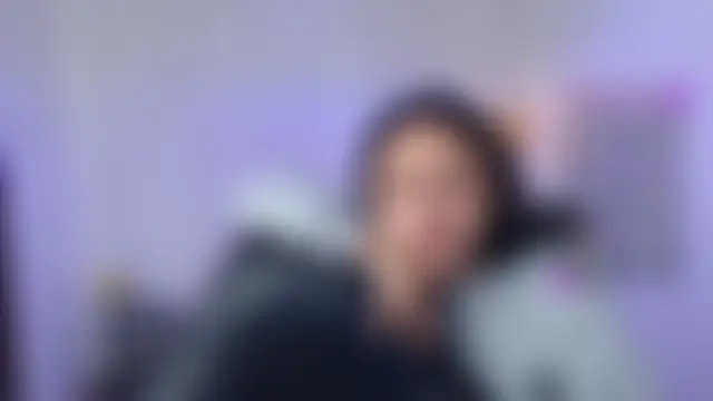 Nina_petitte élő chatszobája