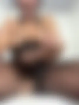 Ari_fist – live chatrum