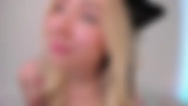 DanaCandy: δωμάτιο απευθείας συνομιλίας