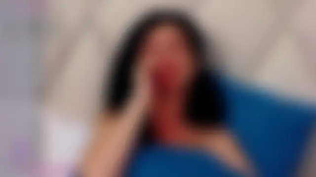 חדר צ'אט בשידור חי של RosalieNorman
