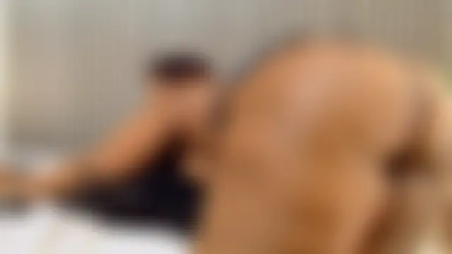 ROYALASS25 élő chatszobája