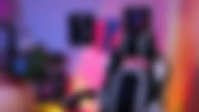 ElenaMonroe 现场聊天室