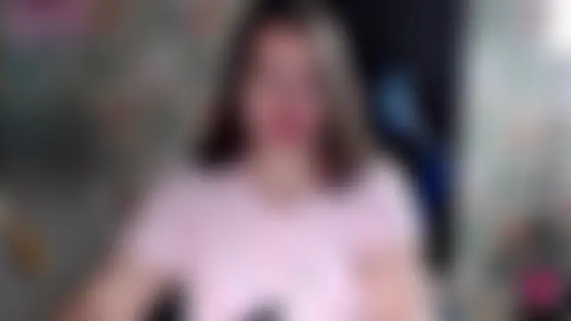 Korolek12's Live XXX Chat