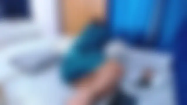 mondirty70 élő chatszobája