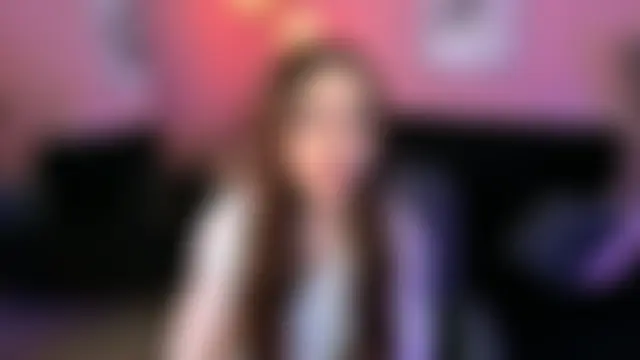ChloeSunny Adlı Modelin Canlı Sohbet Odası