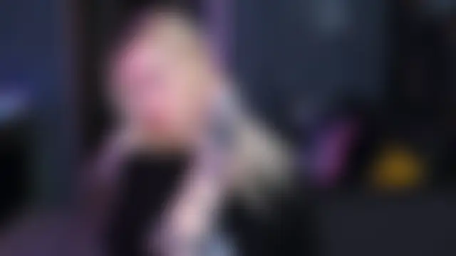 Blckmirrorr লাইভ চ্যাট রুম
