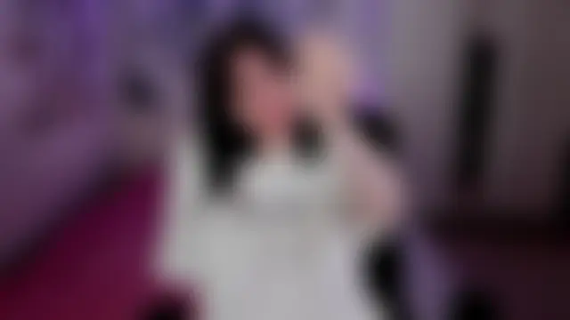 MyNameIsLilith élő chatszobája