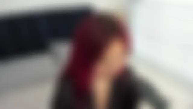 melanie_roux__: δωμάτιο απευθείας συνομιλίας