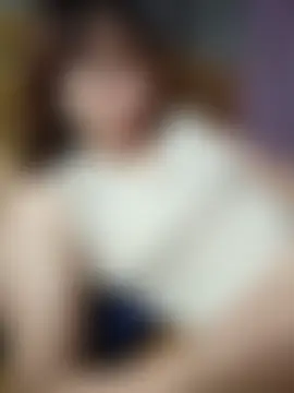 Chat soba uživo modela Hazel_Nova