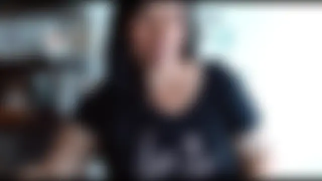 LauraMallioni লাইভ চ্যাট রুম