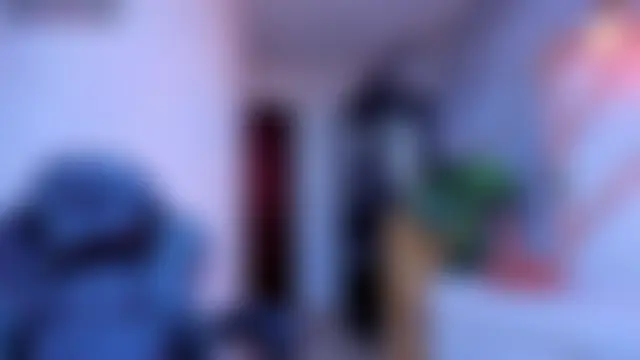 חדר צ'אט בשידור חי של Lola_roses_tf