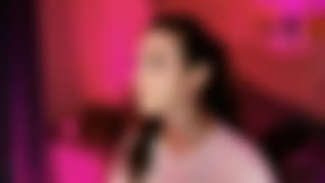 Yoka_paradoXXX Adlı Modelin Canlı Sohbet Odası