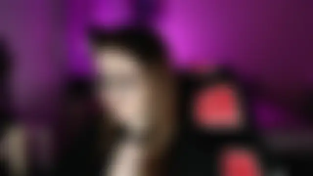Živá chatovací místnost LunaXcherry