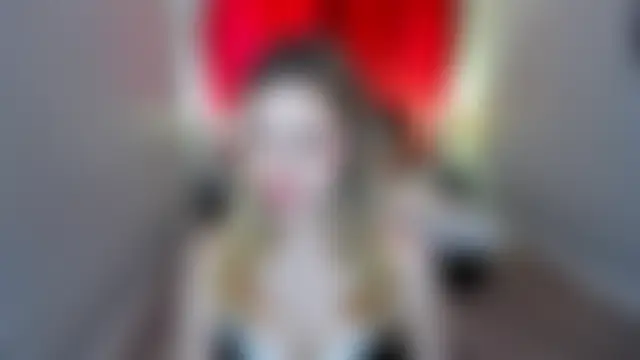 FollowLovee Adlı Modelin Canlı Sohbet Odası