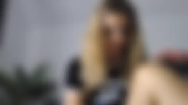 دردشة NicolePlay الجنسية المباشرة