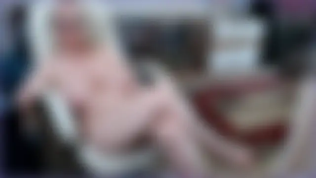 EllyBigBoobs' Live XXX Chat