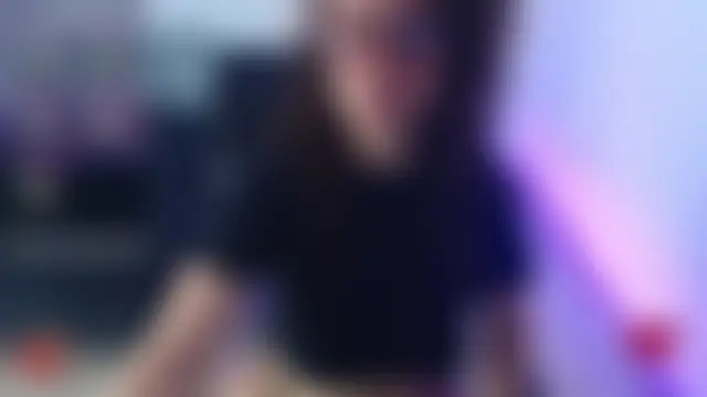 SharonR1 Adlı Modelin Canlı XXX Sohbeti