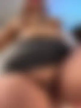 CurvyLolaX's Live XXX Chat