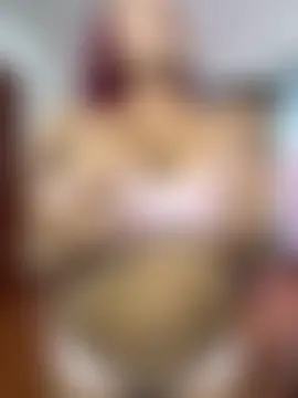 Kloe_rousse01 Adlı Modelin Canlı XXX Sohbeti