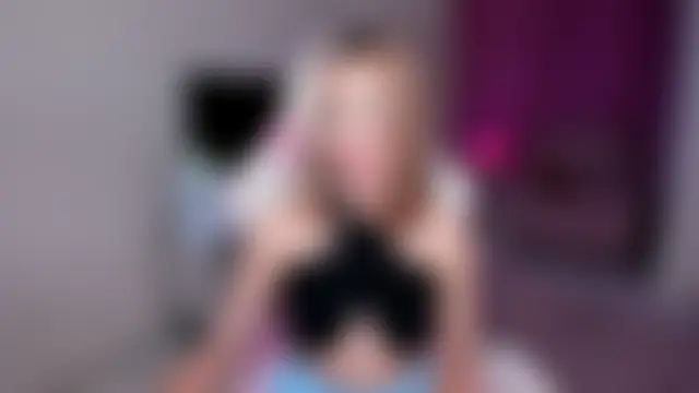 EllaCurtis' Live XXX Chat