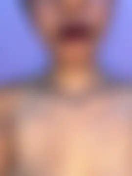 Small_Titss élő chatszobája