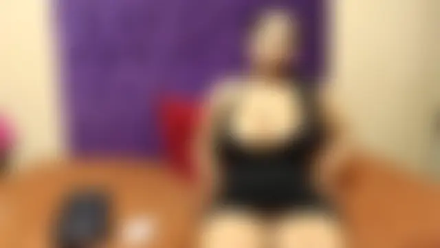 EBONYBUSTYY's Live XXX Chat