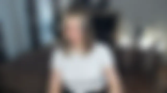 RinaMoore – Naživo chatovacia miestnosť