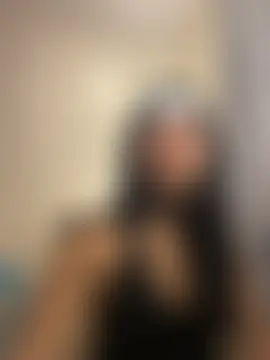 hugecock_tamira's Webcam Show