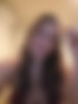 MiaRides19's Live XXX Chat