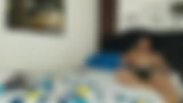 חדר צ'אט בשידור חי של ema_abby