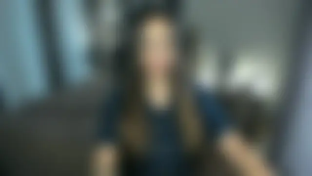 ห้องแชทสดของ KarolinaHaley