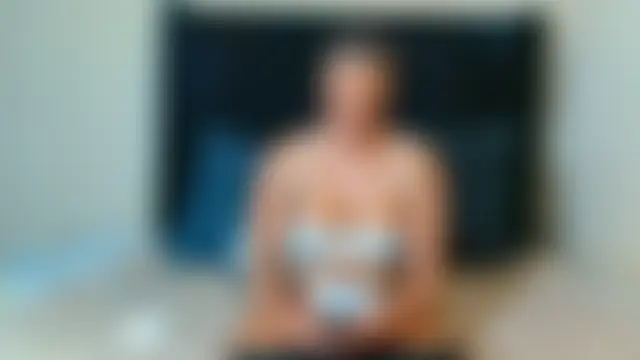 SweetieTinnyXx Adlı Modelin Canlı Sohbet Odası