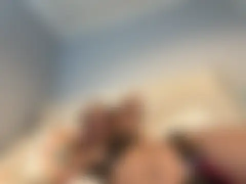 petitelucyXoxx's Webcam Show