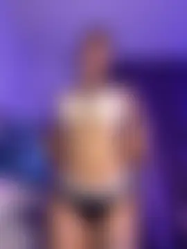 Megaan_11's Live XXX Chat