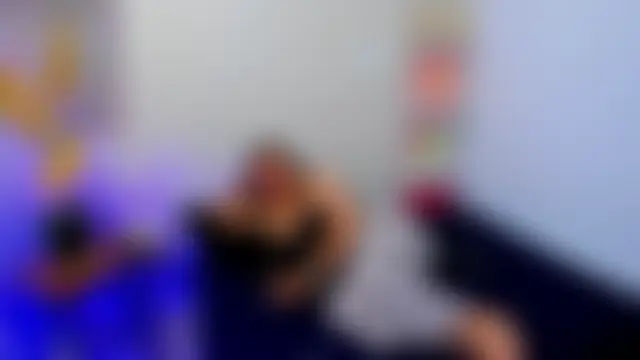 חדר צ'אט בשידור חי של miichael_black