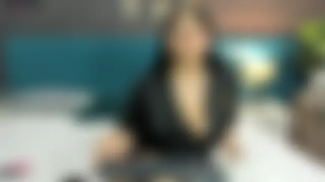 LunnaMoretti's Live XXX Chat