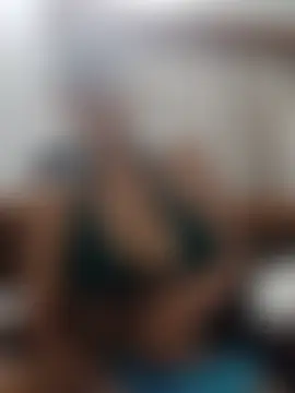 thanusi_2's Webcam Show