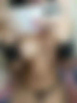 Quun_rosi's Live Sex Cam Show