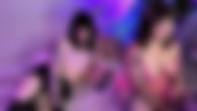 Zoe_and_Coco's Webcam Show