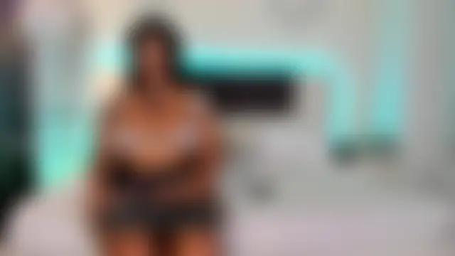 Sky_Loren Adlı Modelin Canlı XXX Sohbeti