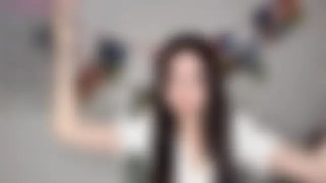 77-Vicky's Live XXX Chat