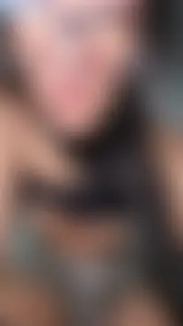 Friends_with_benefitsss' Live XXX Chat