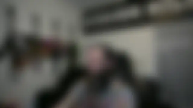 StevenRiseNYC élő chatszobája