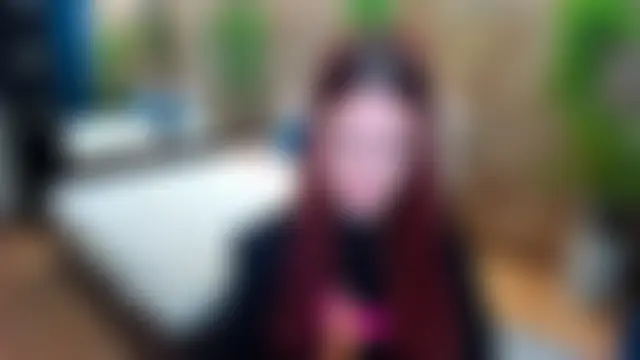 غرفة دردشة PutOnRepeat المباشرة